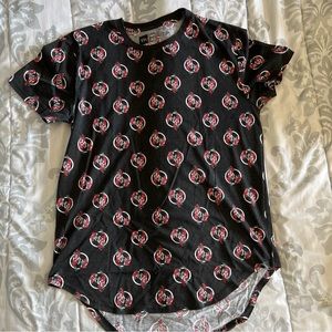 Y&R Enlongated Rose T-Shirt-Large (Read description)